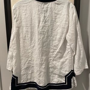 Crown & Ivy linen top